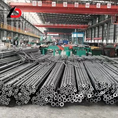Ss400 S235jr Ss330 St37 St52 22*2.5mm 25*2mm 20*2.5mm 30*3mm গোলাকার কালো রঙের কম কার্বন ইস্পাত পাইপ গরম ঘূর্ণিত seamless পাইপ